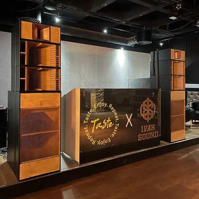 Sound system -asennus tapahtumassa